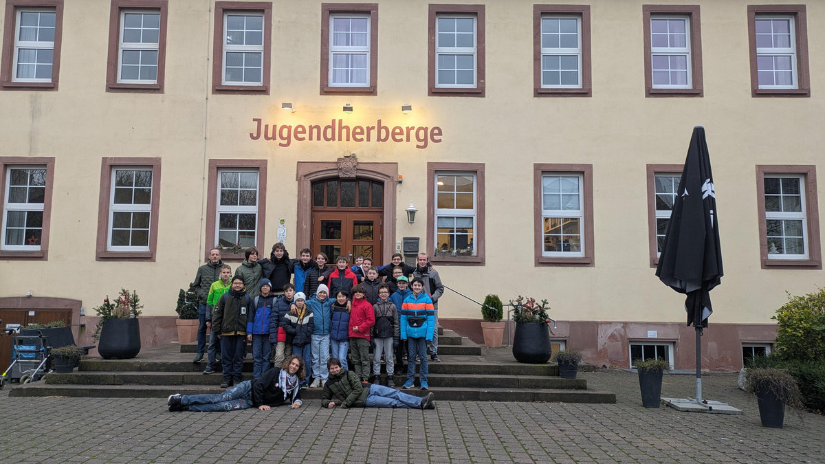 Mit allen 3 Teams ging es in die Jugendherberge nach worms!