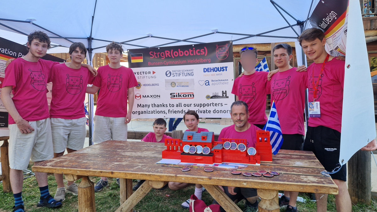 Am PIT-Stand präsentiert jedes Team seine Arbeit.