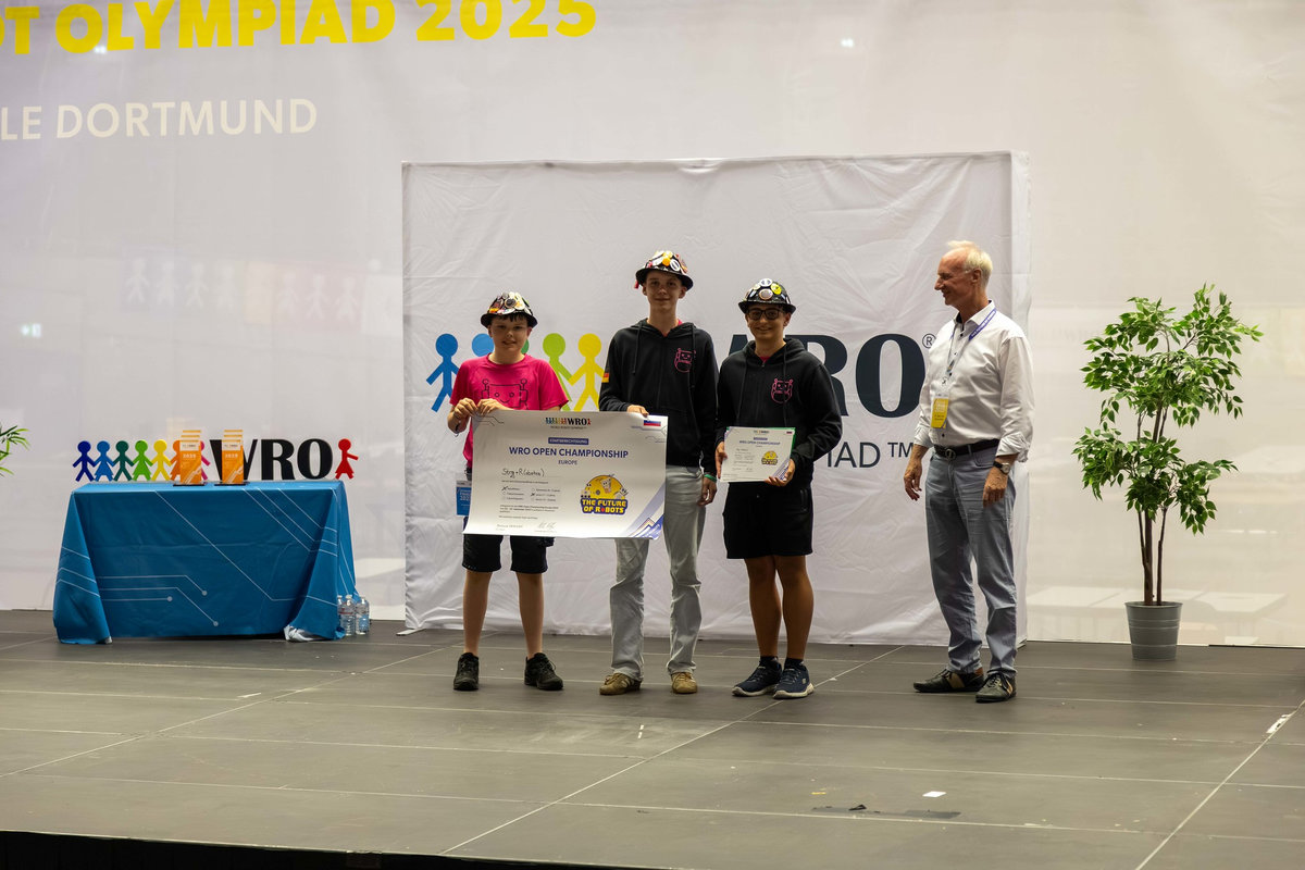 Strg+R(obotics) qualifizierte sich mit dem 5. Platz für das Open Championship in Slowenien!
